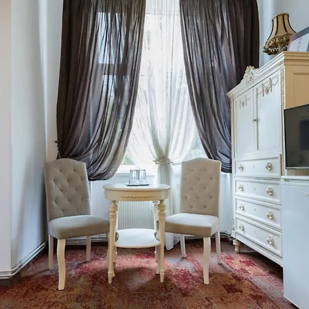 Ambient Πανσιόν