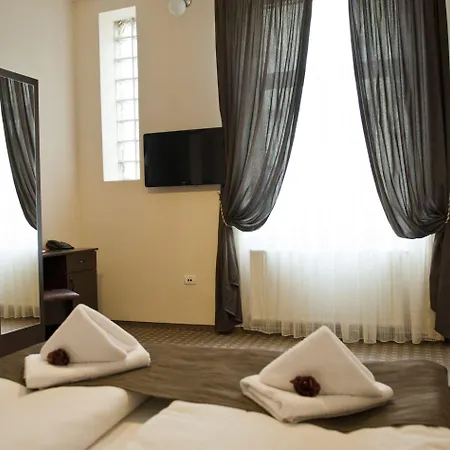 Πανσιόν Ambient