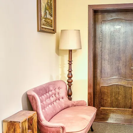 Ambient Μπρασόβ