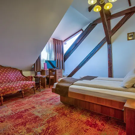 Πανσιόν Ambient